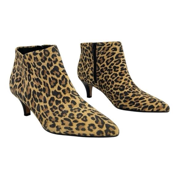 Clarks Women's Size 6.5 Linvale Sea Leopard Print Ankle Boot - Picture 1 of 8